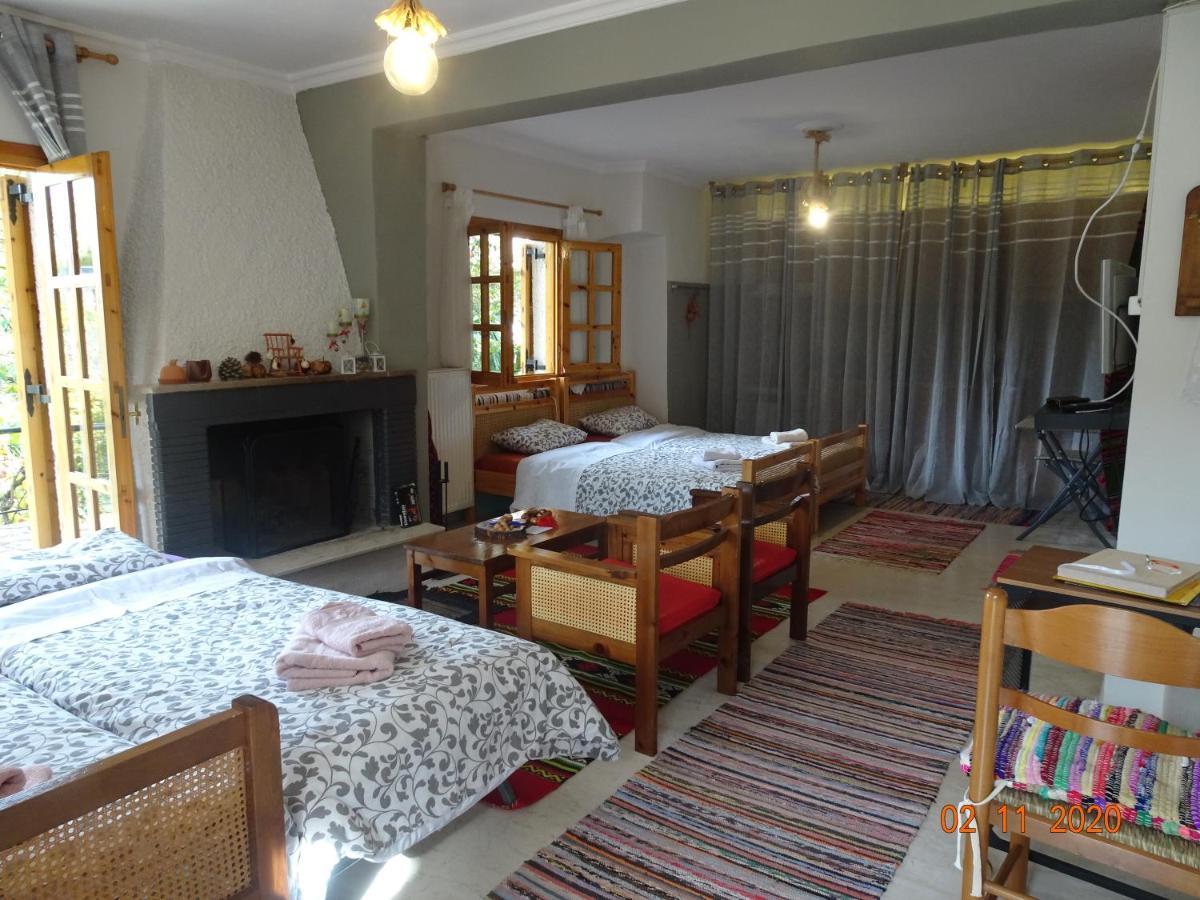Vitina'S Little House Hotel ภายนอก รูปภาพ