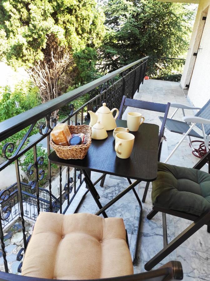 Vitina'S Little House Hotel ภายนอก รูปภาพ
