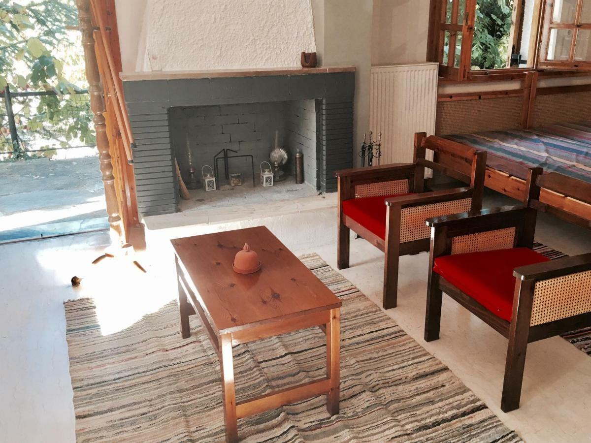 Vitina'S Little House Hotel ภายนอก รูปภาพ