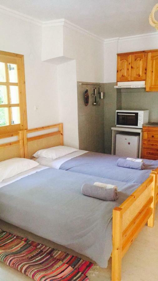 Vitina'S Little House Hotel ภายนอก รูปภาพ