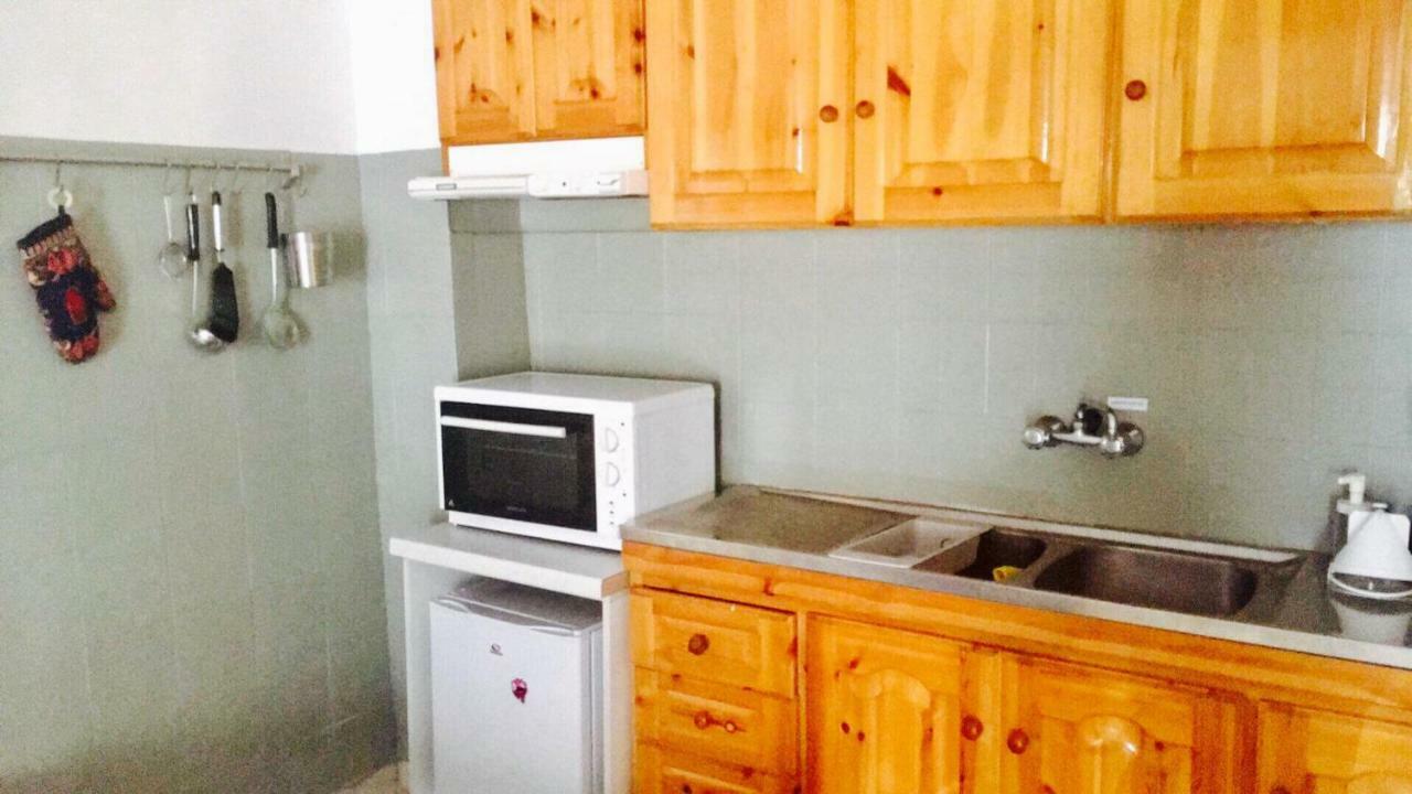 Vitina'S Little House Hotel ภายนอก รูปภาพ