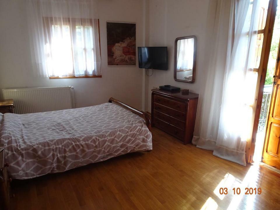 Vitina'S Little House Hotel ภายนอก รูปภาพ