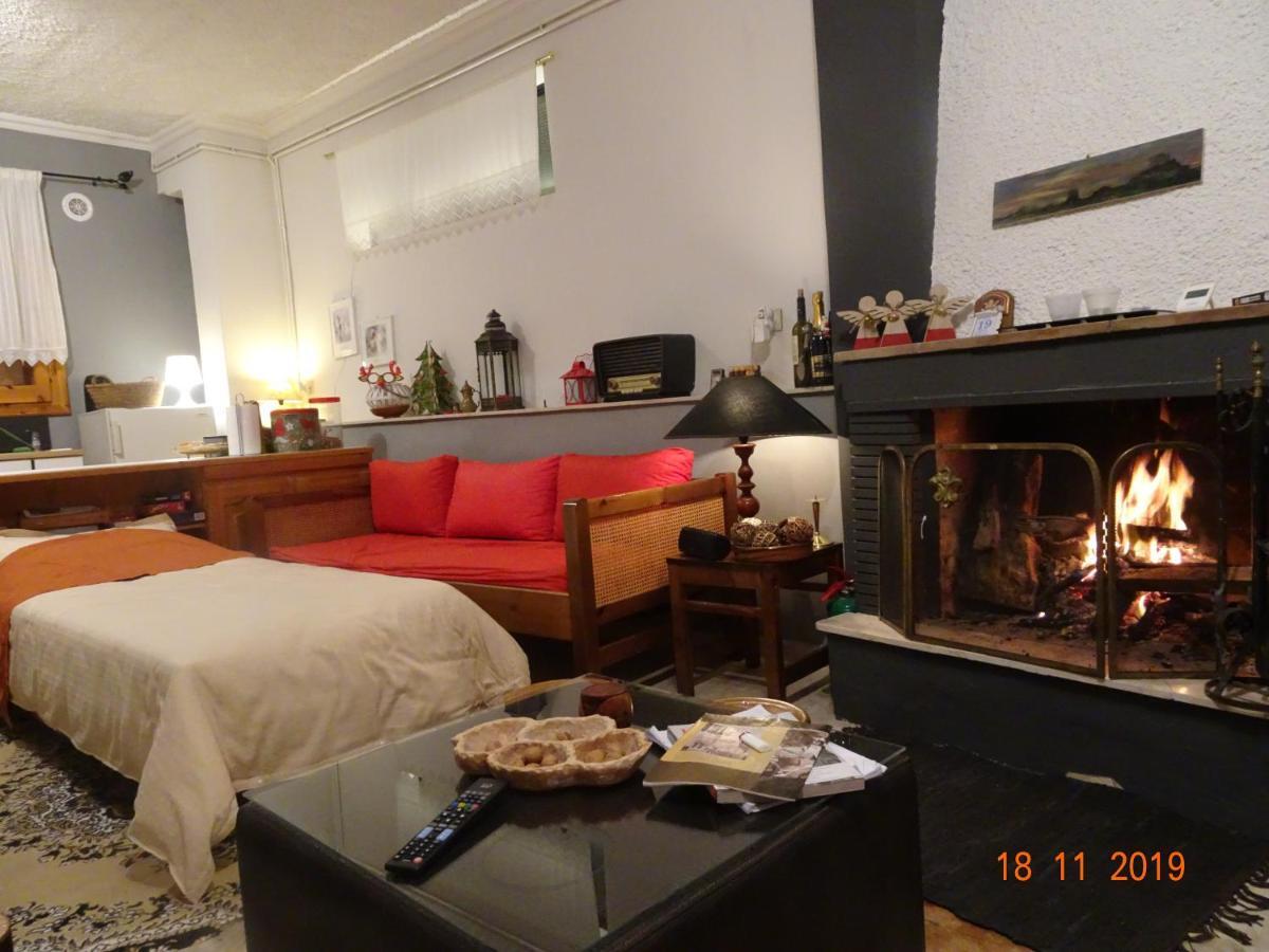 Vitina'S Little House Hotel ภายนอก รูปภาพ