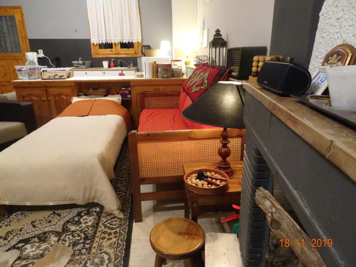 Vitina'S Little House Hotel ภายนอก รูปภาพ