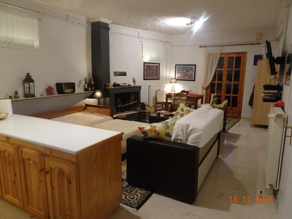 Vitina'S Little House Hotel ภายนอก รูปภาพ